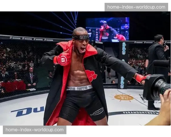 Bellator 300赛事预告：轻量级锦标赛半决赛，皮特·严对阵AJ·麦基